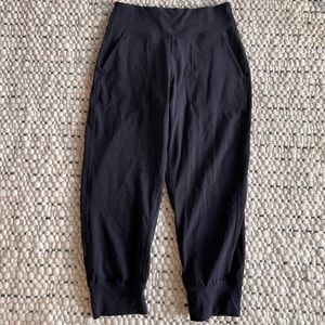 lululemon athletica Align Jogger Crop Size 6